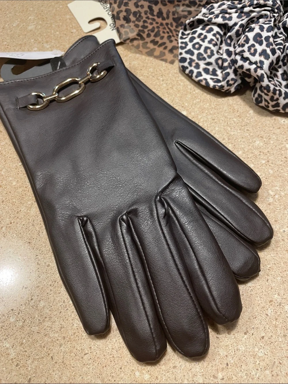 Leather Chain-Accent Gloves, Claw Clip & Leopard Scrunchie Set - Black/Brown